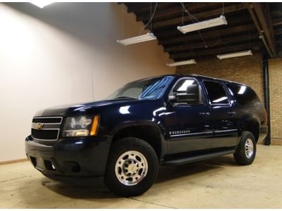 2007 suburban lt 2500 4wd, 6.0l v8, blue, 117k hwy miles, 9 pass, cloth, clean