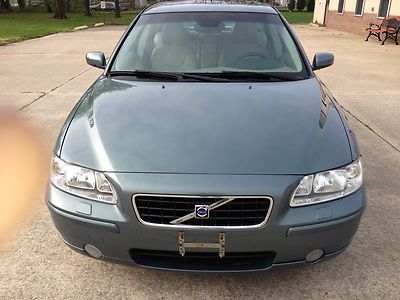 2005 volvo s60 2.5t awd very clean 2 owner clean carfax