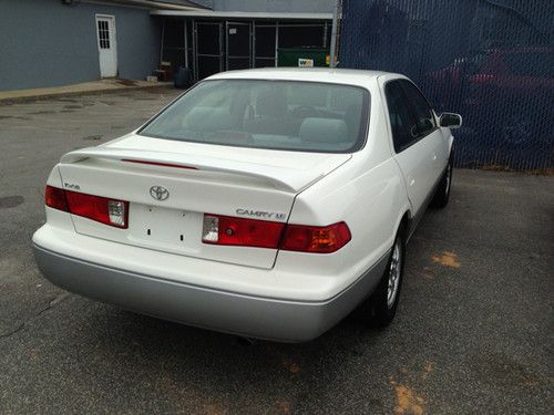 2001 toyota camry especial edition