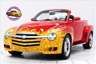 2004 chevrolet ssr 5.3l v8 flames, chrome wheels, carpeted bed w/wood slats,