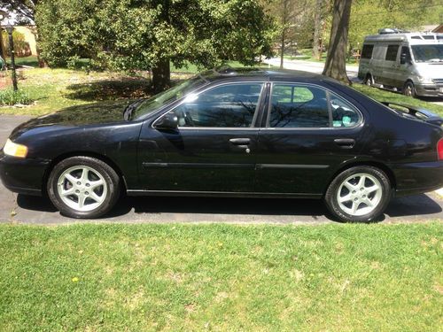 2001 nissan altima se sedan 4-door 2.4l - black - no reserve