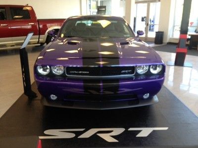 New 13 srt plum crazy purple 6.4l v8 392 hemi 6 speed manual transmission loaded