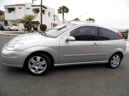 Ford focus zx3 hatchback 3-door 2002