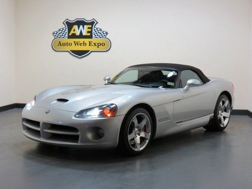 2004 dodge viper srt10