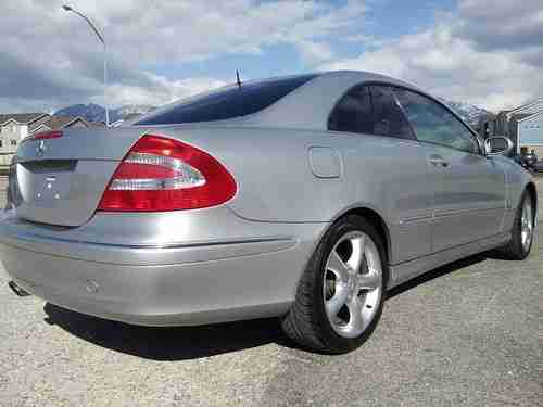 BEAUTIFUL 2005 MERCEDEZ CLK 320 COUPE WITH LOW MILES, image 4