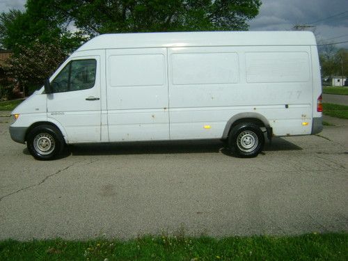 2003 dodge sprinter 2500 158 wb super high ceiling 2.7 mercedes diesel one owner