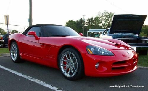 2004 dodge viper srt-10 convertible 2-door 8.3l