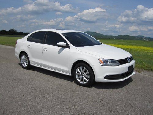 2011 vw jetta se 2.5l only 6,900 miles bluetooth 31mpg brand new aux iphone l@@k