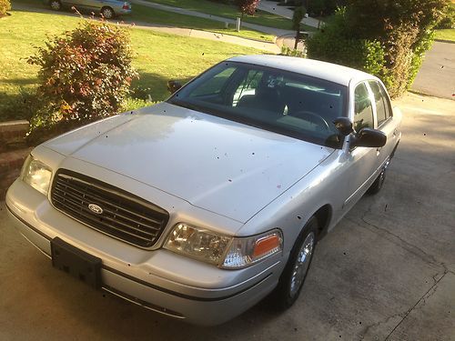 Perfect crown victoria police interceptor 4.6 mint, fast, less than 17,000 l@@k!