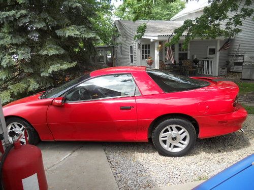 1997 chevrolet camaro base coupe 2-door 3.8l