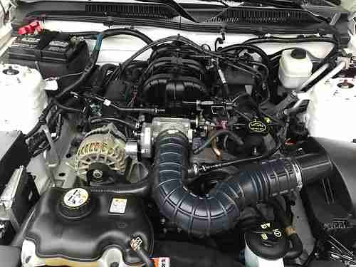 2007 Ford Mustang Base Convertible 2-Door 4.0L Low Mileage - <28,000 miles, image 13