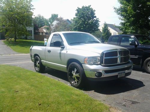 2005 dodge ram 1500 slt standard cab pickup 2-door 4.7l