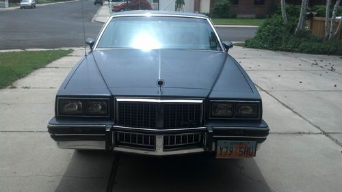 1985 pontiac grand prix coupe le 2-door 5.0l v8