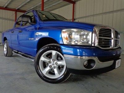 5.7l power ac v8 rwd abs pickup clean auto hemi tow cd blue cruise  we finance