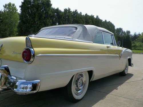 1955 FORD SUNLINER CONVERTIBLE Beautifully Restored Classic!!!, image 8