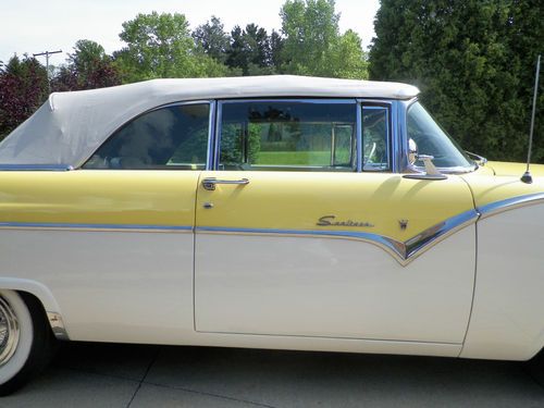 1955 FORD SUNLINER CONVERTIBLE Beautifully Restored Classic!!!, image 10