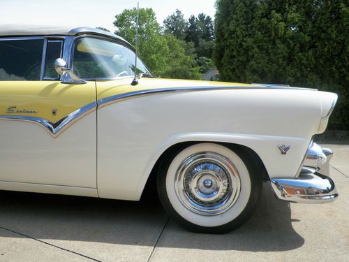 1955 FORD SUNLINER CONVERTIBLE Beautifully Restored Classic!!!, image 11