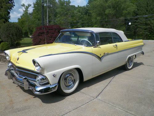 1955 FORD SUNLINER CONVERTIBLE Beautifully Restored Classic!!!, image 14