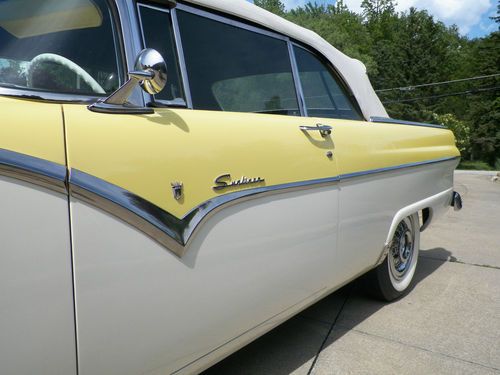 1955 FORD SUNLINER CONVERTIBLE Beautifully Restored Classic!!!, image 17