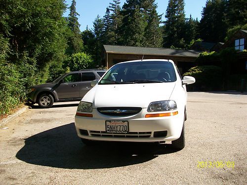 2005 chevrolet aveo lt hatchback 4-door 1.6l