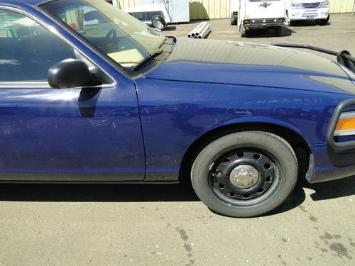 2008 Ford Crown Victoria Police Interceptor - Retired Police Vehicle, image 7