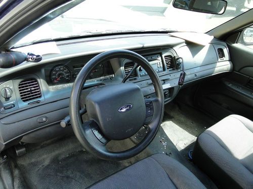 2008 Ford Crown Victoria Police Interceptor - Retired Police Vehicle, image 11