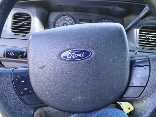 2008 Ford Crown Victoria Police Interceptor - Retired Police Vehicle, image 17