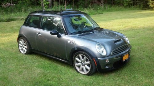 2005 mini cooper s in prime condition