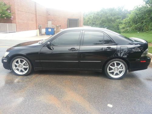 2002 lexus is300 base sedan 4-door 3.0l