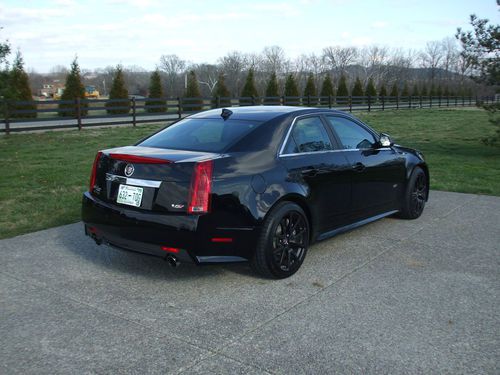 2012 cadillac cts v sedan 4-door 556 hp supercharged 6.2l