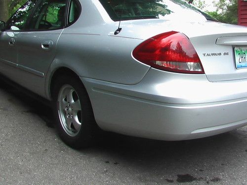 2005 Ford Taurus SE(4-DR) (V-6) (O/D) (MOONROOF)