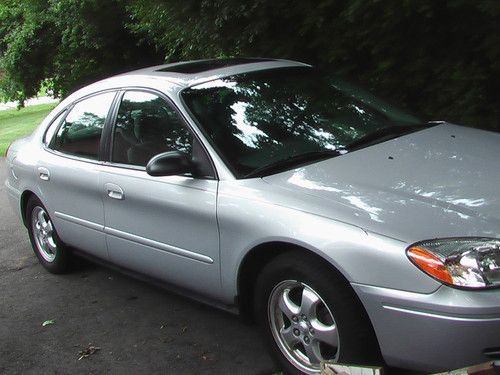 2005 Ford Taurus SE(4-DR) (V-6) (O/D) (MOONROOF)
