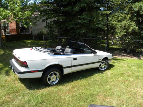 1987 chrysler lebaron base convertible 2-door 2.2l "prestine condition"