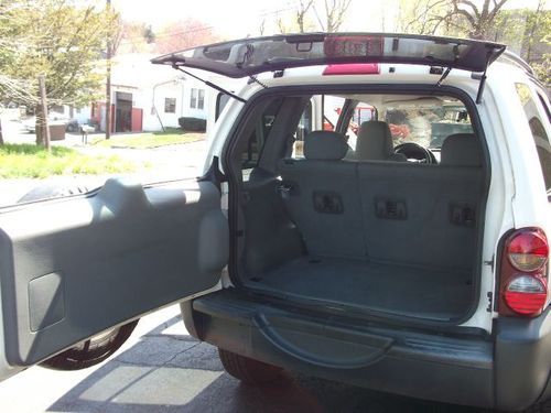 2006 Jeep Liberty Sport, image 7