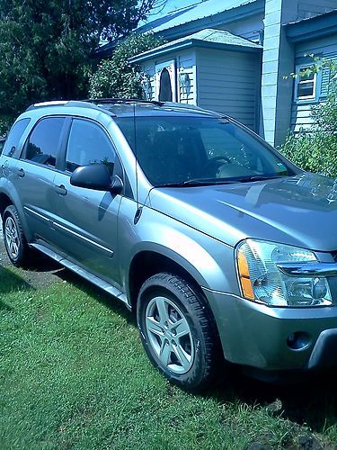 2005 chevy equinox awd- no reserve