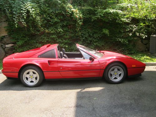 1986 ferrari 328 gts  quattrovalvole coupe 2-door 3.2l