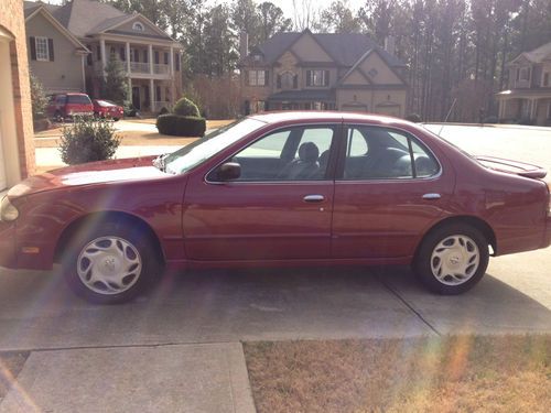 1997 nissan altima gle sedan 4-door 2.4l