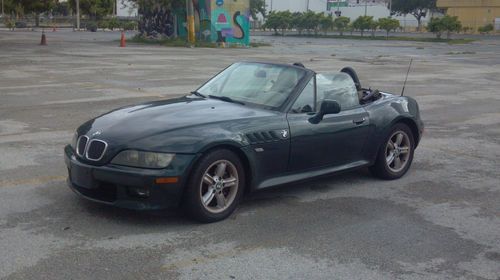 2000 bmw z3 roadster convertible 2-door 2.3l