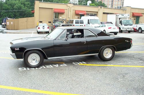 Beautiful 1967 Black Chevelle, image 4