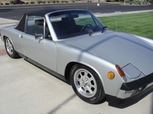 Porsche 914 1972 factory silver metallic beauty.