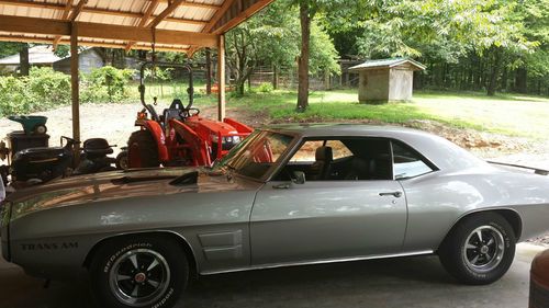 This is a clone that is 98% complete it has power stearing, and factory air