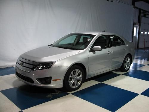 2012 ford fusion se 4dr auto...2.5l 4cyl