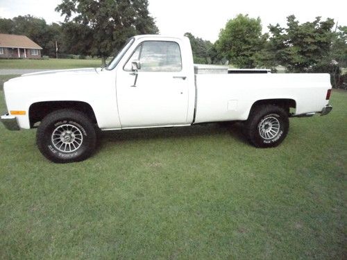 1987 chevy 1/2 ton pickup 4wd 350 v8 auto ps pb 76,800 mi new paint ec