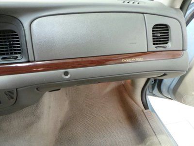 Flex Fuel Ethanol 4.6L V8 Blue Sedan New Tires Leather Seats Cruise Controls CD, image 21