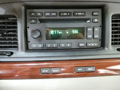 Flex Fuel Ethanol 4.6L V8 Blue Sedan New Tires Leather Seats Cruise Controls CD, image 32