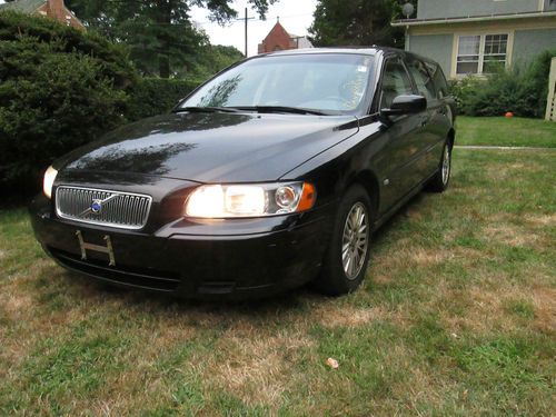 2005 volvo v70 2.4 wagon wow!! 5 speed hi-miles $ave clean black safe and comfy