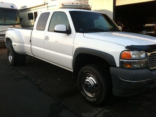 2001 gmc sierra 3500 dually 84,000 miles clean! air springs