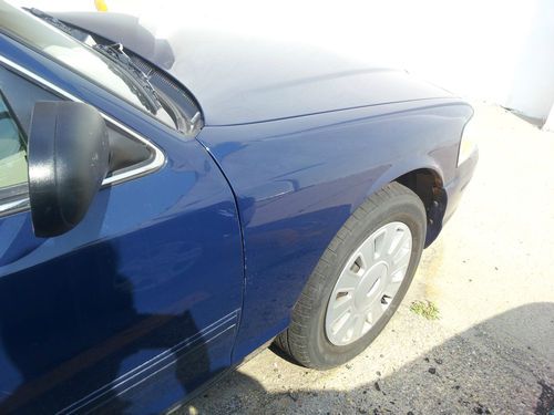 2011 Ford Crown Victoria Police Interceptor Sedan 4-Door 4.6L, image 7
