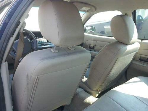 2011 Ford Crown Victoria Police Interceptor Sedan 4-Door 4.6L, image 15