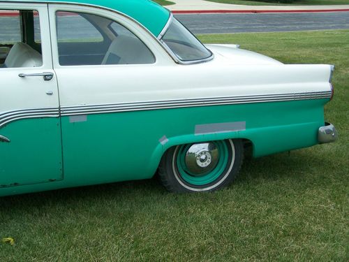 1956 Ford Fairlane Base Club Sedan 2dr. 292 w/ 3spd, image 4